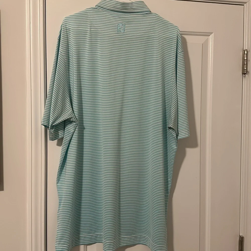 Men’s FootJoy Golf Polo - Picture 2 of 3